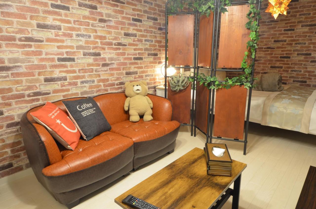 Apartemen River Side Namba 203